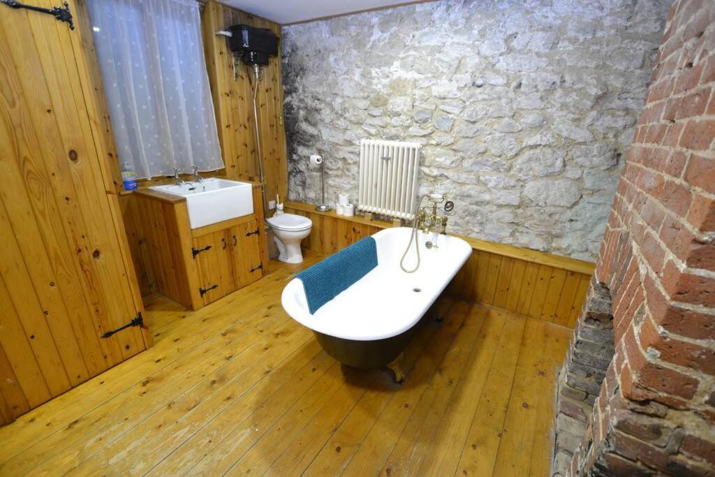 Villa The Hive 4 Bed House Pool Table Air-Con à Maidstone Extérieur photo